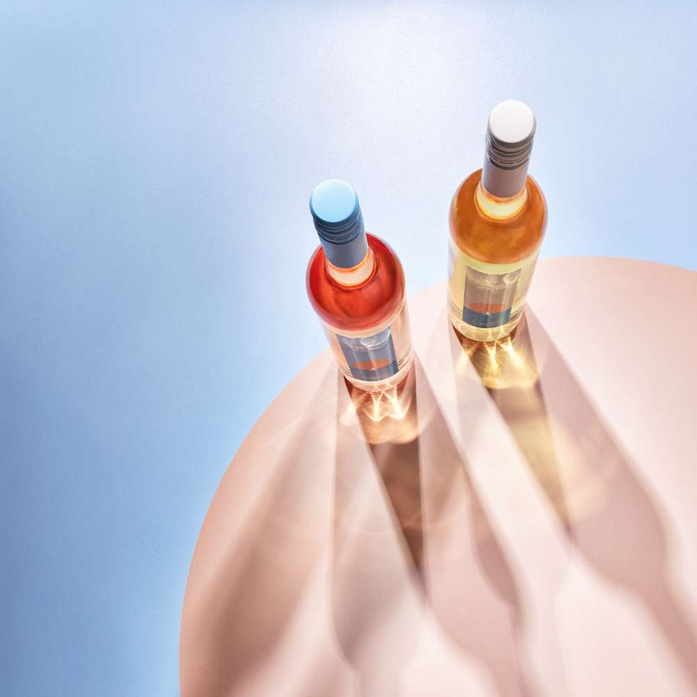 l´amour d´azur Bundle auf orangem Hintergrund